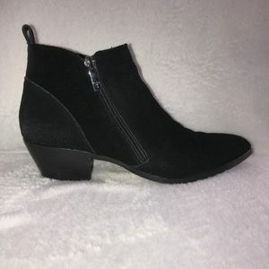 Donald pliner ankle boots